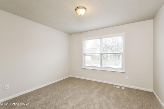 5011 Cronin Dr, Louisville, KY 40245