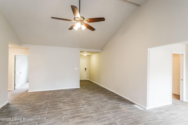 5011 Cronin Dr, Louisville, KY 40245