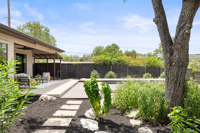 10804 Rush RD 2, Austin, TX 78732
