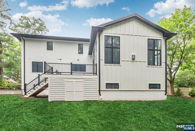 455 Sunset Avenue, Haworth, NJ 07641