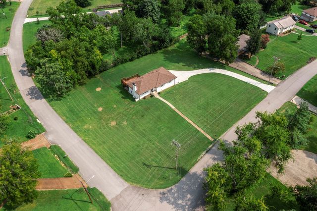 801 Joyce Ln, Nashville, TN 37216