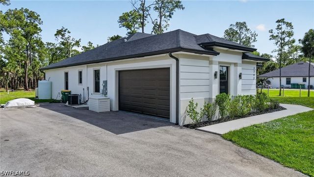 3263 40th AVE SE, Naples, FL 34117