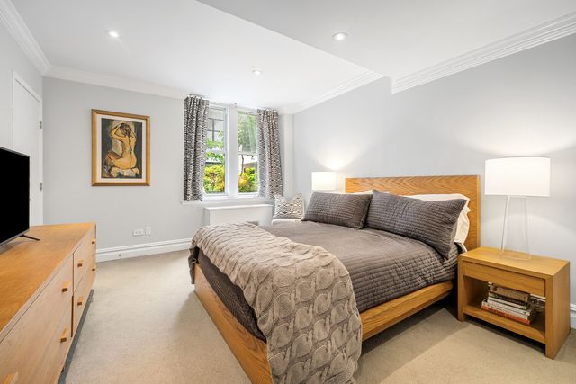 3 HANOVER Square PH22B, New York City, NY 10004