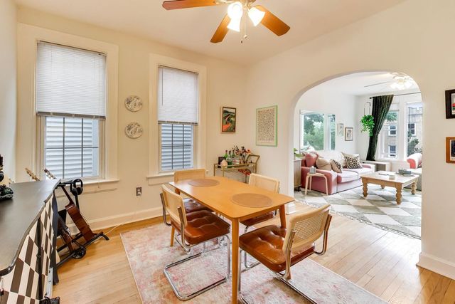 3243 N Hoyne Avenue, Chicago, IL 60618