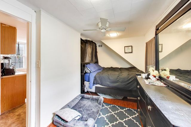 3243 N Hoyne Avenue, Chicago, IL 60618