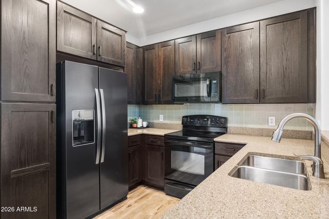 5550 N 16TH Street 132, Phoenix, AZ 85016