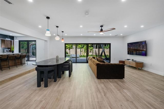 10555 NE 2nd Ave, Miami Shores, FL 33138