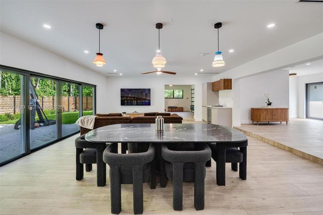 10555 NE 2nd Ave, Miami Shores, FL 33138