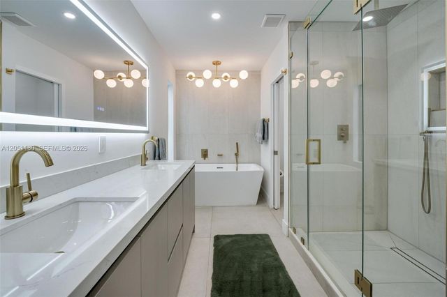 10555 NE 2nd Ave, Miami Shores, FL 33138