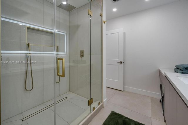 10555 NE 2nd Ave, Miami Shores, FL 33138