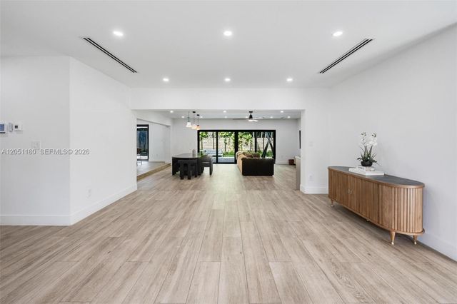 10555 NE 2nd Ave, Miami Shores, FL 33138