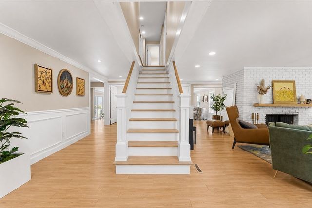 106 Annawan Rd, Newton, MA 02468