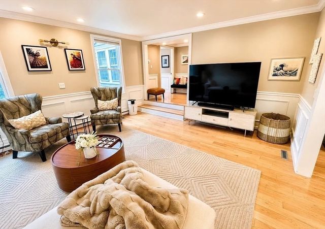 106 Annawan Rd, Newton, MA 02468