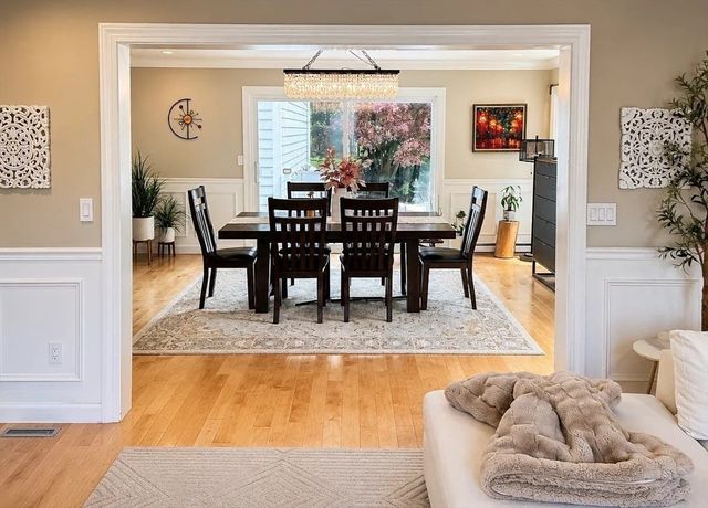 106 Annawan Rd, Newton, MA 02468