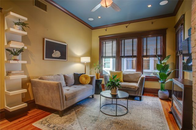 115 S Rosemont Avenue, Dallas, TX 75208