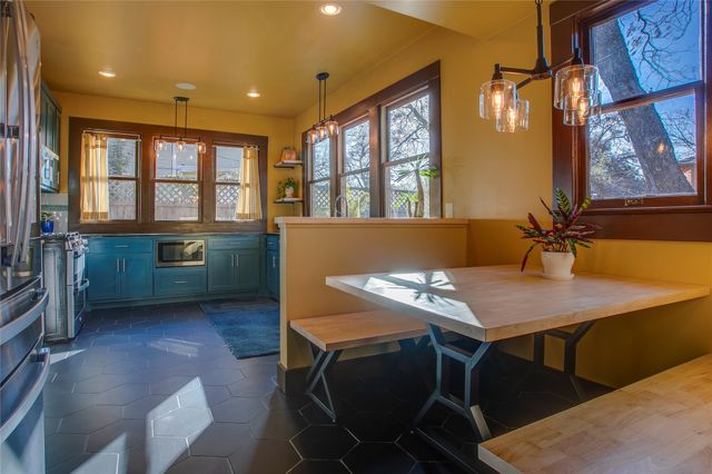 115 S Rosemont Avenue, Dallas, TX 75208