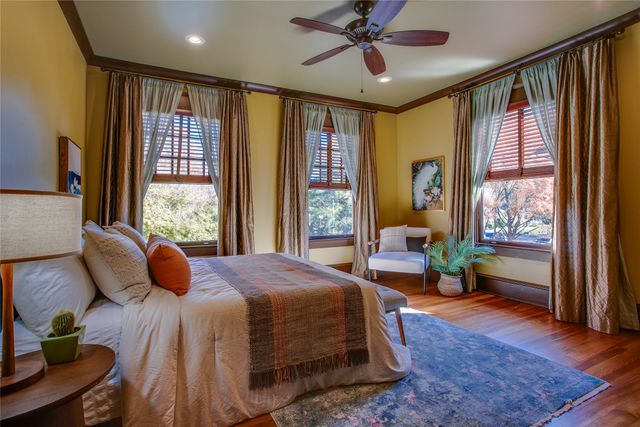 115 S Rosemont Avenue, Dallas, TX 75208