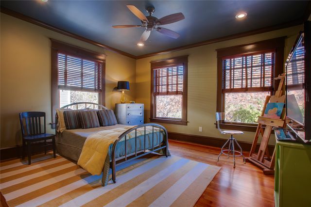 115 S Rosemont Avenue, Dallas, TX 75208