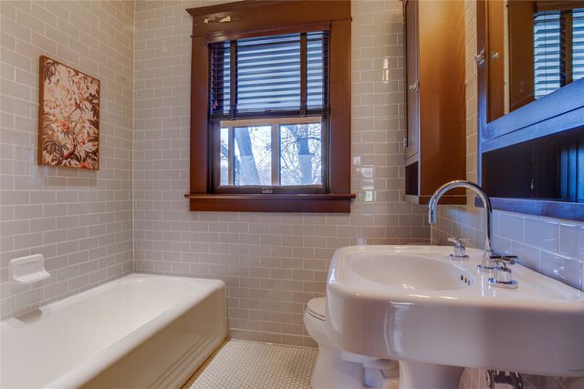 115 S Rosemont Avenue, Dallas, TX 75208