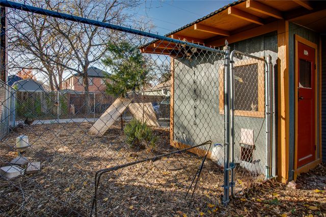 115 S Rosemont Avenue, Dallas, TX 75208