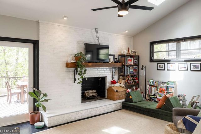 130 Oakdale Road, Athens, GA 30606