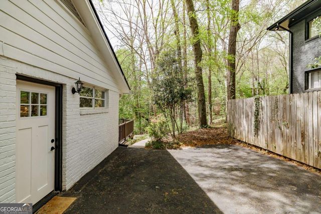 130 Oakdale Road, Athens, GA 30606