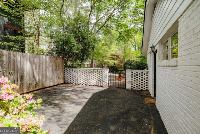 130 Oakdale Road, Athens, GA 30606