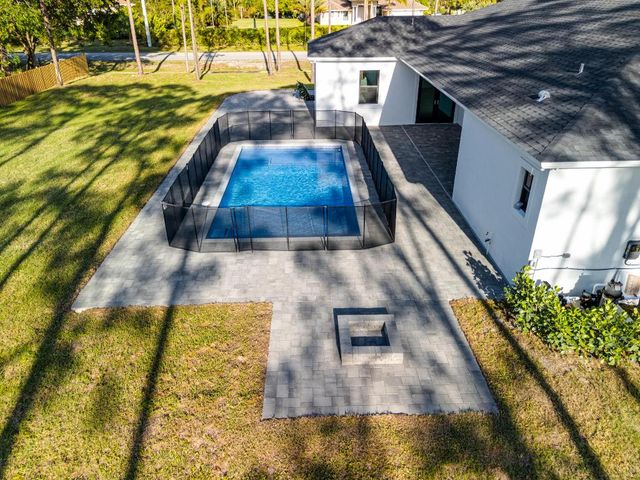 17975 81st Lane N, Loxahatchee, FL 33470