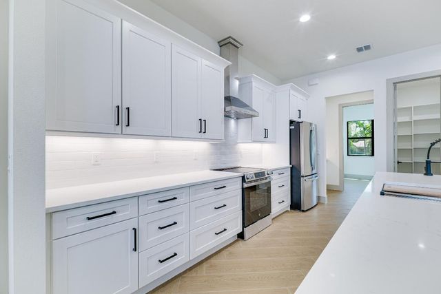 17975 81st Lane N, Loxahatchee, FL 33470