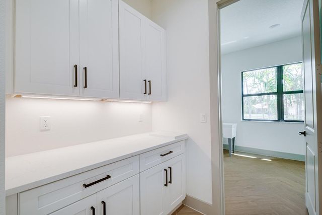 17975 81st Lane N, Loxahatchee, FL 33470