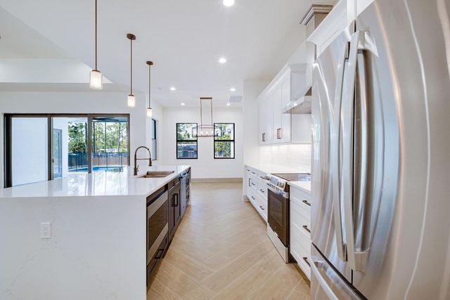 17975 81st Lane N, Loxahatchee, FL 33470