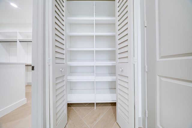 17975 81st Lane N, Loxahatchee, FL 33470