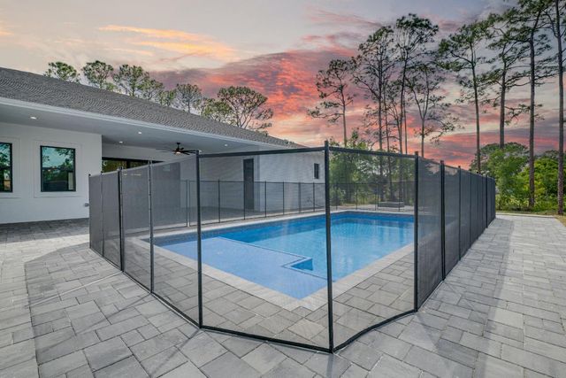 17975 81st Lane N, Loxahatchee, FL 33470