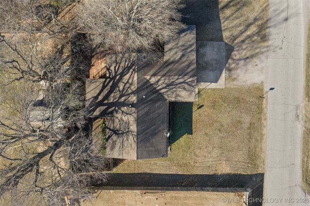 1209 W Chickasha, Sulphur, OK 73086