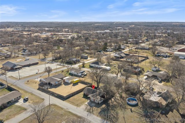 1209 W Chickasha, Sulphur, OK 73086