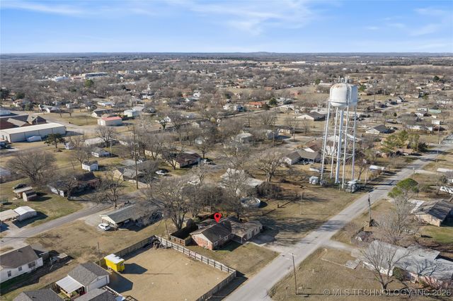 1209 W Chickasha, Sulphur, OK 73086