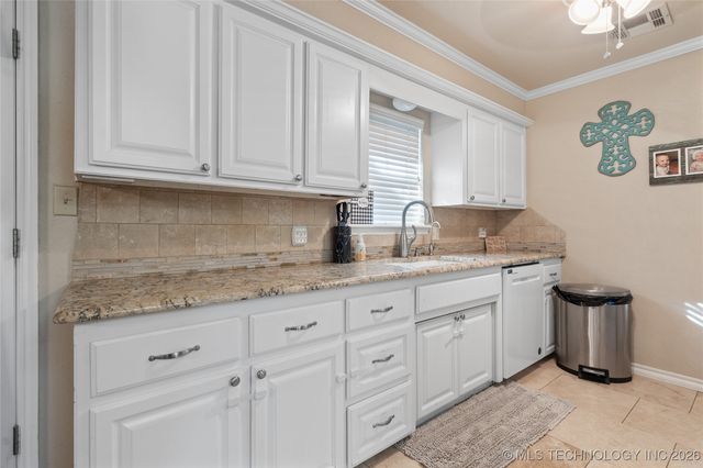 1209 W Chickasha, Sulphur, OK 73086