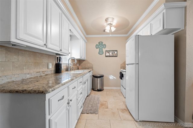 1209 W Chickasha, Sulphur, OK 73086