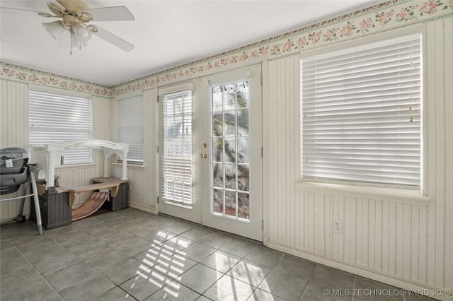 1209 W Chickasha, Sulphur, OK 73086