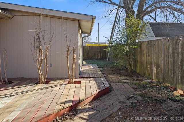 1209 W Chickasha, Sulphur, OK 73086