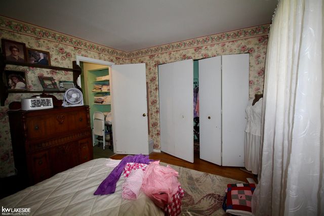 263 Carlson Street, Mount Clemens, MI 48043