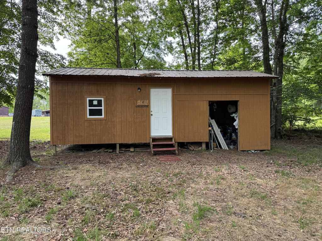 115 Legacy Way, Jamestown, TN 38556