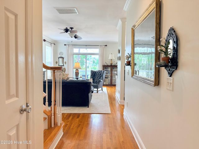211 River Gate Lane, Wilmington, NC 28412