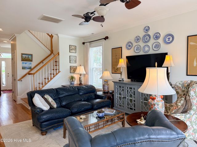 211 River Gate Lane, Wilmington, NC 28412