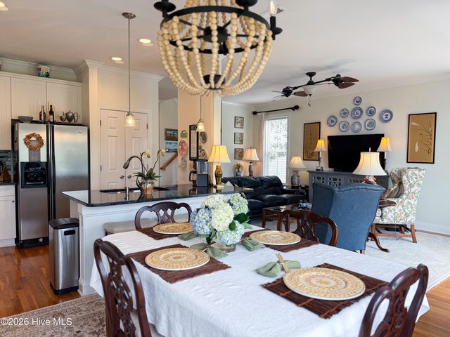 211 River Gate Lane, Wilmington, NC 28412