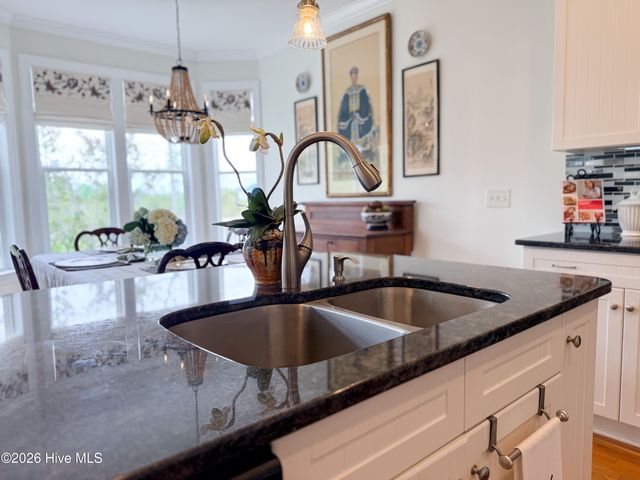 211 River Gate Lane, Wilmington, NC 28412