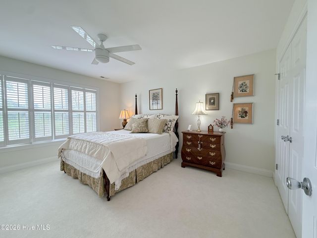 211 River Gate Lane, Wilmington, NC 28412