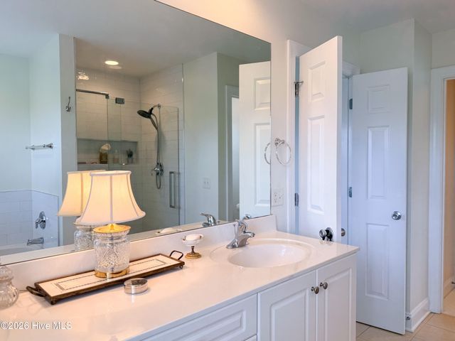 211 River Gate Lane, Wilmington, NC 28412
