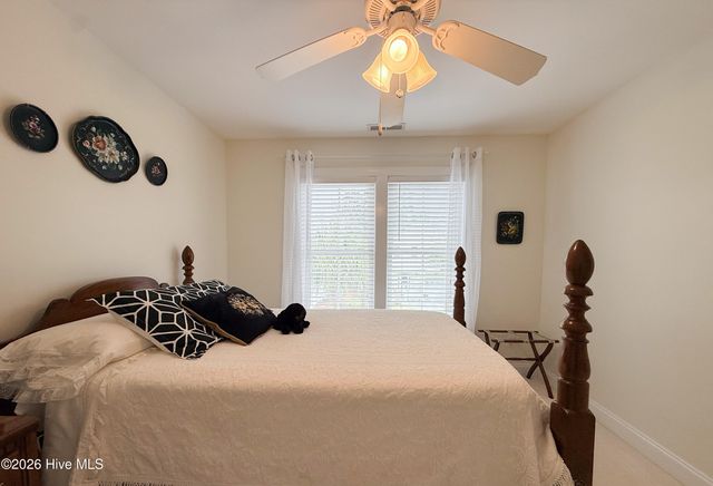 211 River Gate Lane, Wilmington, NC 28412