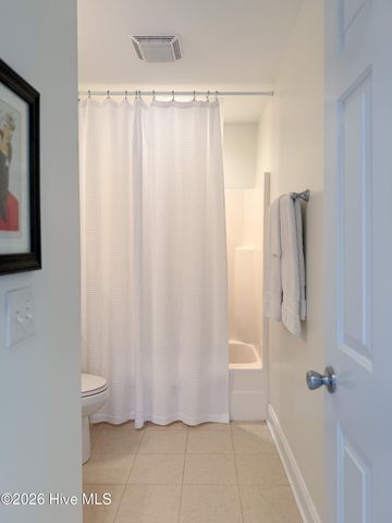 211 River Gate Lane, Wilmington, NC 28412